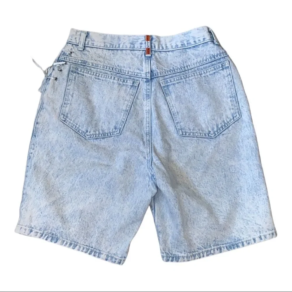 Filippo Vintage Light Wash Denim Bermuda Shorts Women’s 11/12 Ribbon Lace 8”